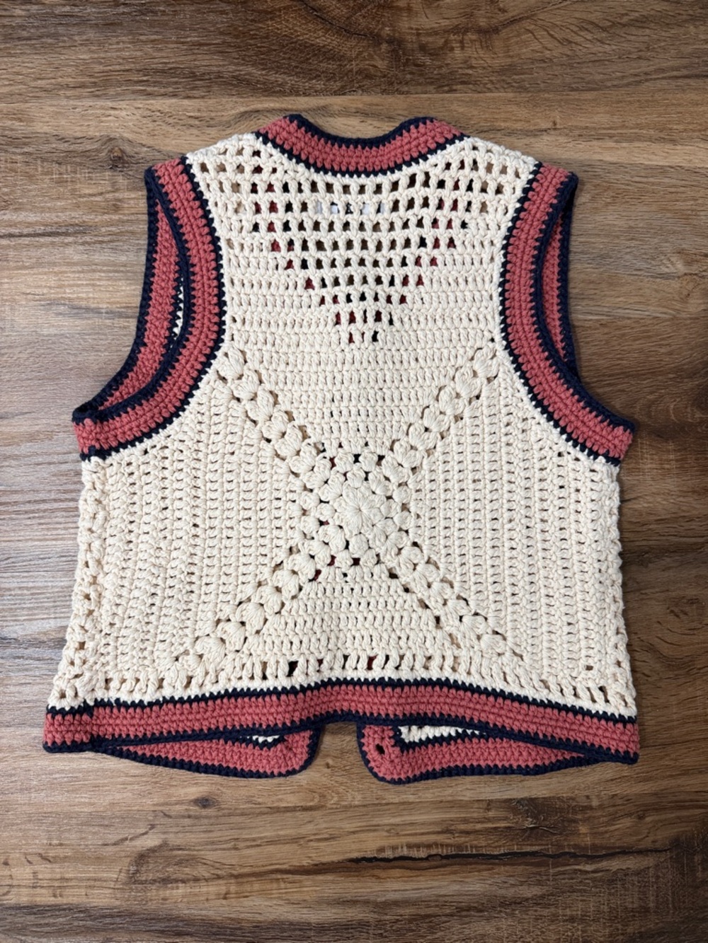 Re/Done 100% Cotton Crochet Crew Neck Vest with Red Trim - Picture 5 of 7